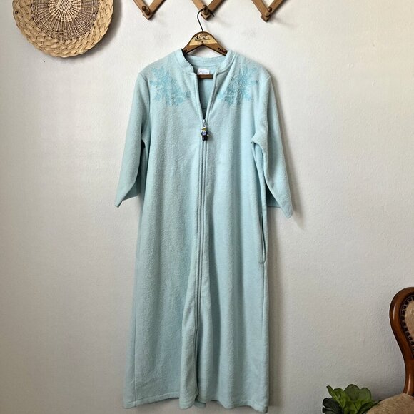 Vtg Fundamentals full zip light blue grandma‎ robe embroidered winter cozy M - Picture 1 of 6